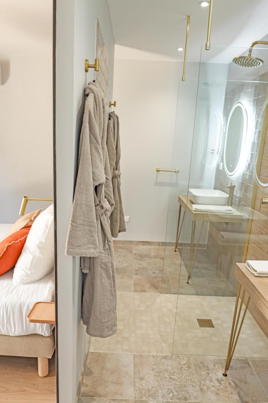 Les Gites De Laure - L'Eden Romantique, Chambres Hotes, Spa Prive, Couloir De Nage, Adults Only Malves-en-Minervois ภายนอก รูปภาพ