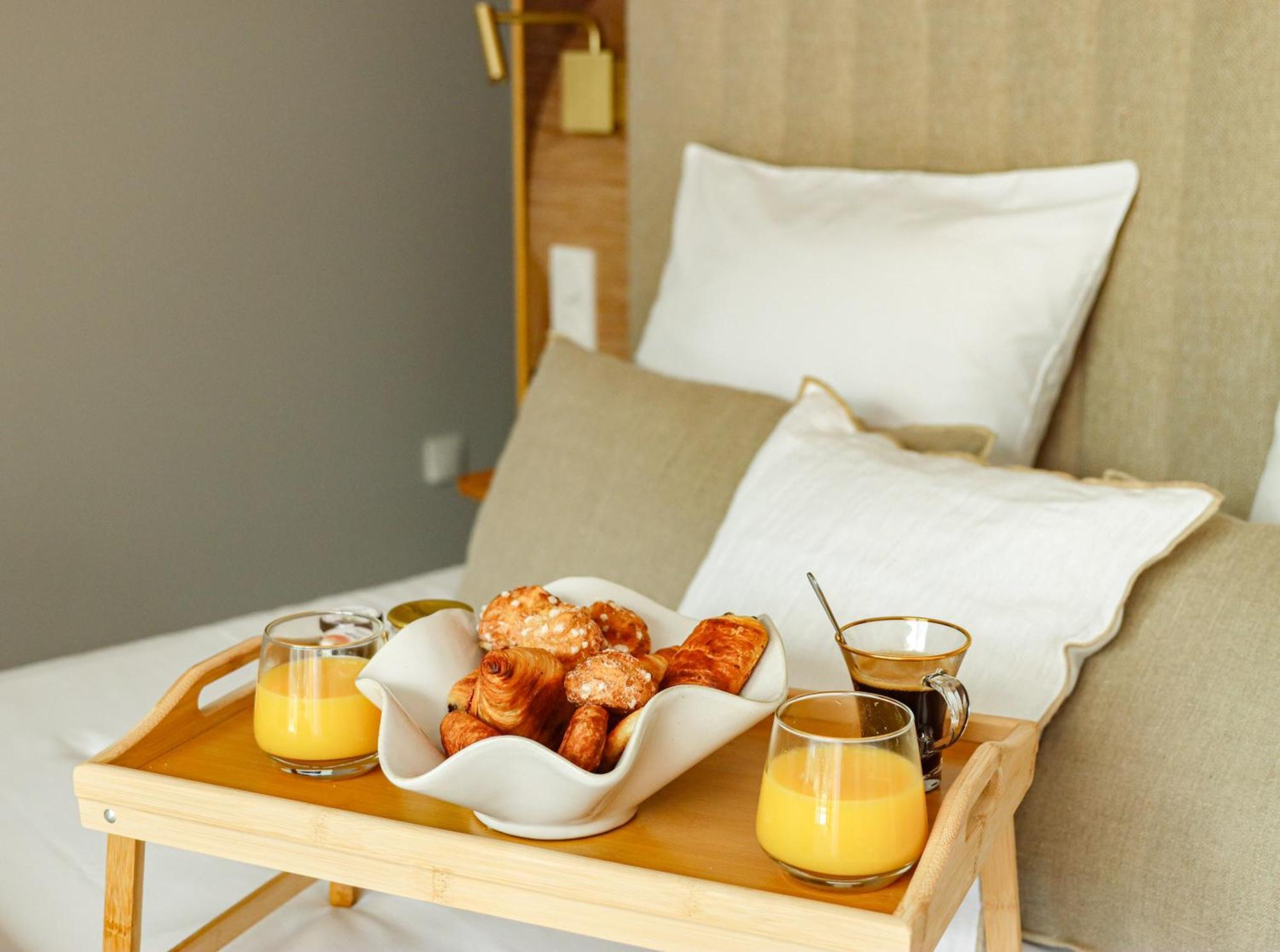 Les Gites De Laure - L'Eden Romantique, Chambres Hotes, Spa Prive, Couloir De Nage, Adults Only Malves-en-Minervois ภายนอก รูปภาพ
